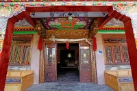 Jiaju Zangzhai Luobu Homestay Hotel a Danba