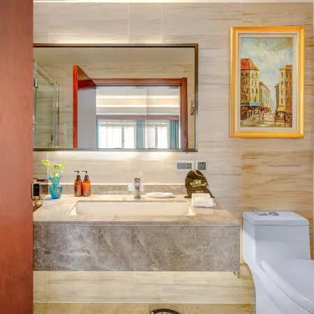 New Paris Hotel