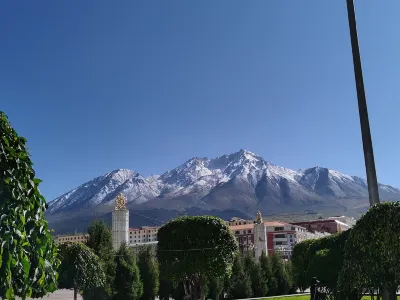Qilian Red Mill Hotel