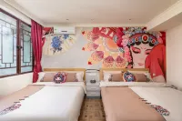 Zhenyang Gorge Ruzi Inn