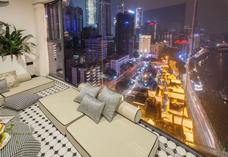 Fandiao Homestay에서 바라본 충칭 강변 야경