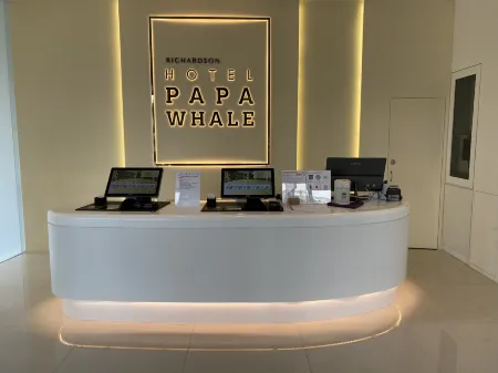 Papa Whale-Kaohsiung Formosa Boulevard Отели рядом с достопримечательностью «Zhengfeshe»