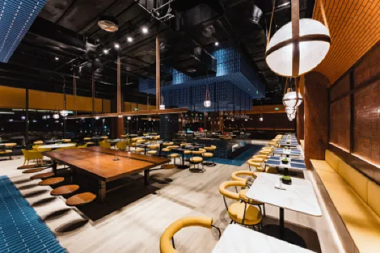 ShengSi Maison New Century Hotel