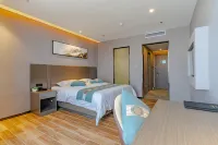 Huaman Business E-sports Hotel (Feidong Longtang Expressway Water Conservancy Hydropower College)