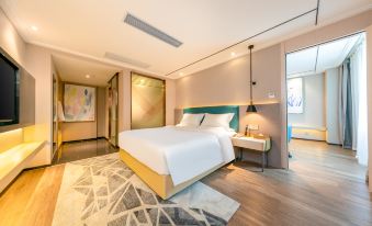 CHEERMAY HOTELS  (Zhuhai Xiangzhou Port Riyuebei Theater Store)