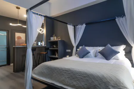 Youzi Homestay (Bengbu Yintai Cheng Wanda Plaza) Отели рядом с достопримечательностью «Anhui University of Science and Technology (Longhu Campus)»