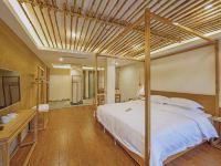 武夷山旧街山宿客栈 - 竹迹观景大床房