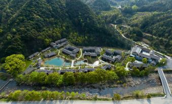 Julong Guniujiang Resort