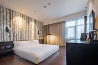 Orange Hotel (Hefei Huaihe Road Pedestrian Street Dadongmen Metro Station) Hotels in Hefei