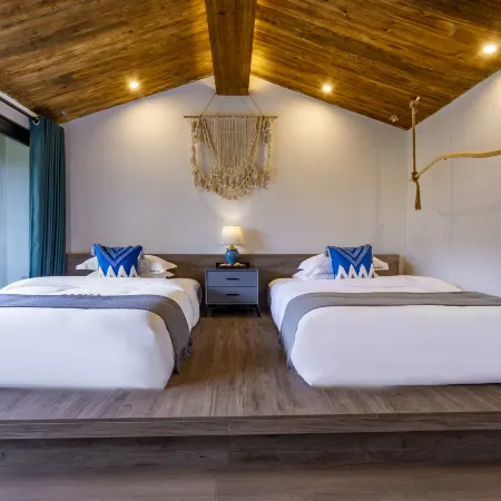 Fanjing Mountain also likes B & B