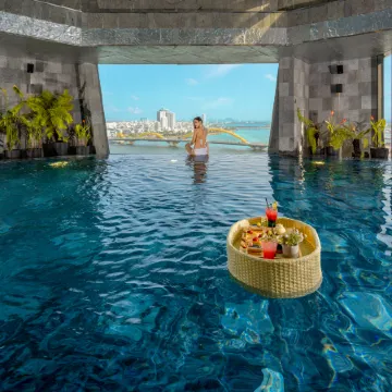 HAIAN Riverfront Hotel Da Nang Отели рядом с достопримечательностью «Хан- Ривер»