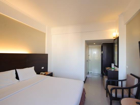 New Cathay Hotel Room Reviews Photos Betong District 2021 Deals Price Trip Com