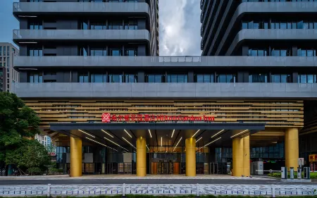 Hilton Garden Inn Nanchang Honggutan Отели рядом с достопримечательностью «East China University of Technology (Nanchang Campus)»