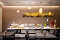 Romantic Season Yunshang Hotel (Shenyang North Station) - พร้อมอาหารเช้า