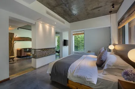 Cloudy Stay Hotel Отели рядом с достопримечательностью «Tangkeng Scenic Resort»