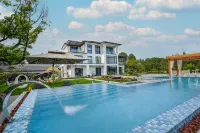 See You in Anji Hotels in White Tea Viewing Deck