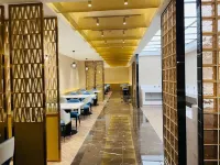 Reign  Hotel