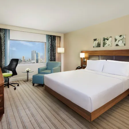 Hilton Garden Inn Ras Al Khaimah Отели рядом с достопримечательностью «Торговый центр Al Manar»
