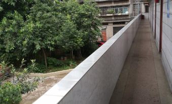Lufeng Liuqiliuchu Guest House
