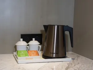 비엔나 인터내셔널 호텔 (쿠얼러 치린 브리지 지점)