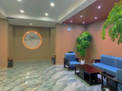 Yunshang Hotel (Fangcheng Zhangqian Avenue Branch)