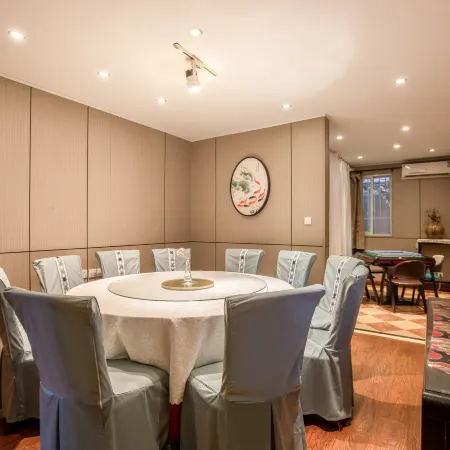 Wenjun Courtyard Hotel (near metro station, English-speaking service, travel agency)