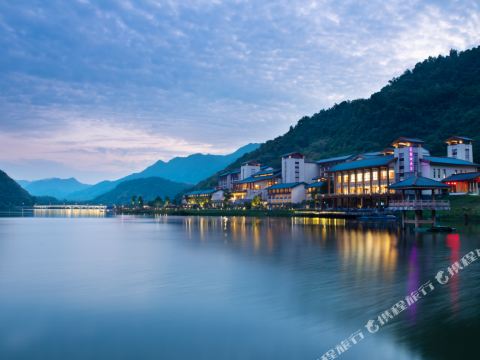 BJG Swan Lake Hot Spring Hotel