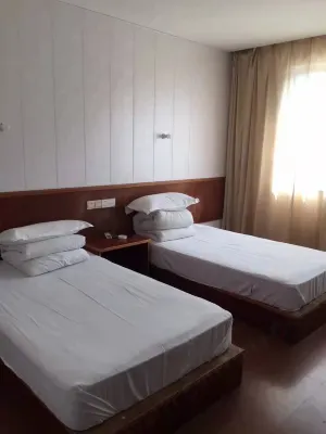 鑫源賓館（橫溪鎮中心初級中學店） Hotel in zona Lingxiu Pavilion Xilong Spring