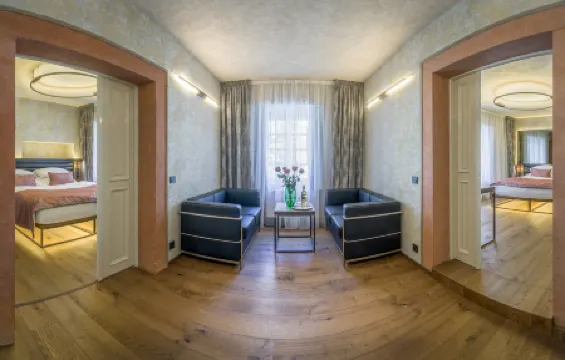 瓦爾德施泰因酒店