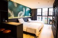 Jurong Dingding Holiday Hotel