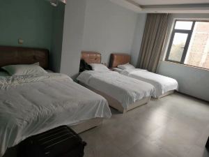 Yangxin Carremy Motel