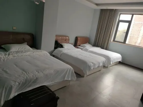Yangxin Carremy Motel