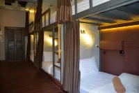 Aha Lanta Cozy Hostel