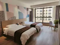 Kaixin.Xincheng Holiday Hotel
