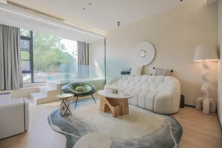 Shangchun Hot Spring Resort Hotel Отели рядом с достопримечательностью «Nanjing University of Posts and Telecommunications Xianlin Campus»