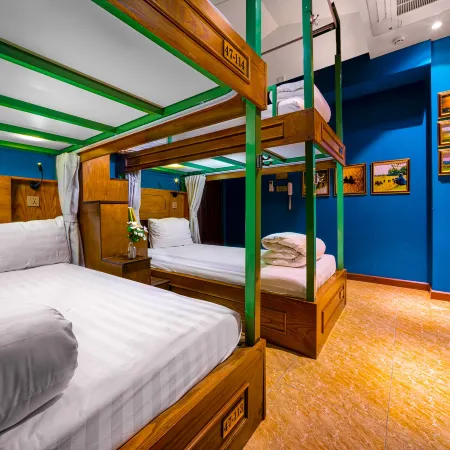 Little Charm Hanoi Hostel