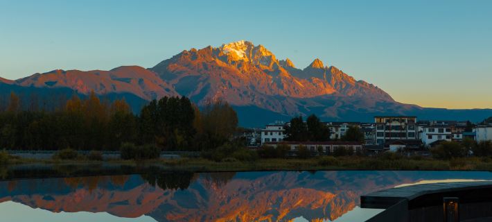 EARTHGAZE•STARSPANNG: 180-Degree Snow Mountain View Homestay (Lijiang Ancient Town Branch) Hotéis em Cidade Antiga de Lijiang