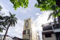 SUPER OYO 1377 Os Residence Hotel in zona Maimoon Palace