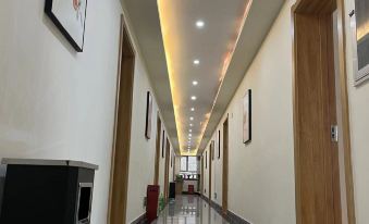 Wushan Yunding Business Hotel