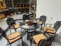 Batang Zangjia Yunsi Tang Homestay
