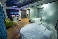 DG E-sports Hotel