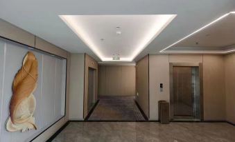 Ryan Seasons Premier Hotel