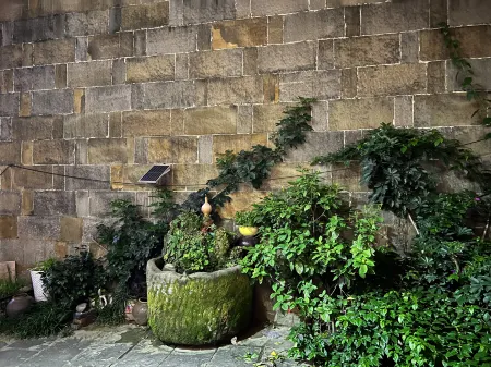 Guangyuan Zhaohua Shuxiange Chinese Inn Отели рядом с достопримечательностью «Zhaohua Ancient City»