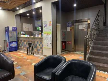 Pujiang Lanting Hotel Отели рядом с достопримечательностью «Jiangnan Diyijia Scenic Resort»