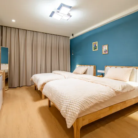 Qingdu Homestay (Leshan Zhanggongqiao Food Street)
