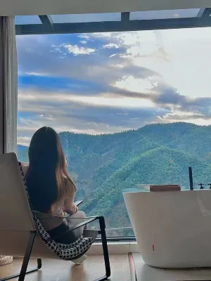 Green Field CHUJI · Yunding Mountain Landscape Leisure Resort (Anji Jiangnan Tianchi Branch) Hotels in Jiangnan Tianchi/Tianhuangping