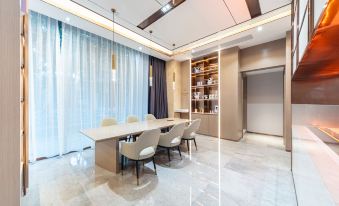 Lavande Hotel (Wuhan Huazhong University of Science and Technology Jiayuan Road Subway Station)