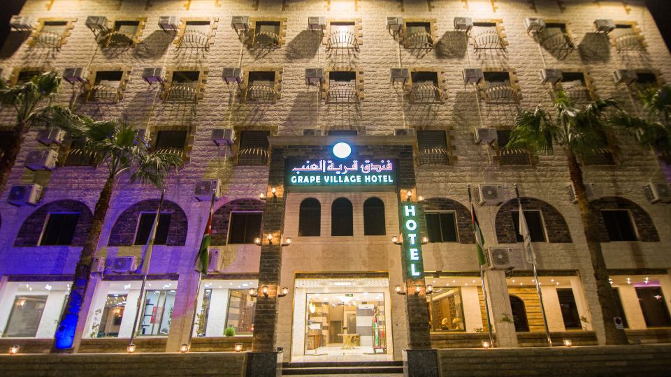 Grape Village Hotel
