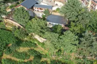 昆明隱廬山居老宅民宿 鄰近雲南野生動物園-小熊貓的酒店