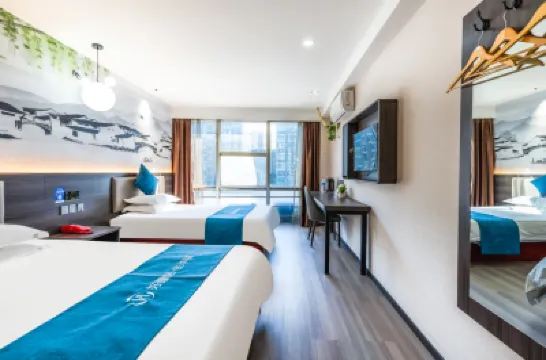 Home Inn Huayi Hotel (Suzhou Xiangcheng Xutugang Metro Station Branch) Hotels in Suzhou
